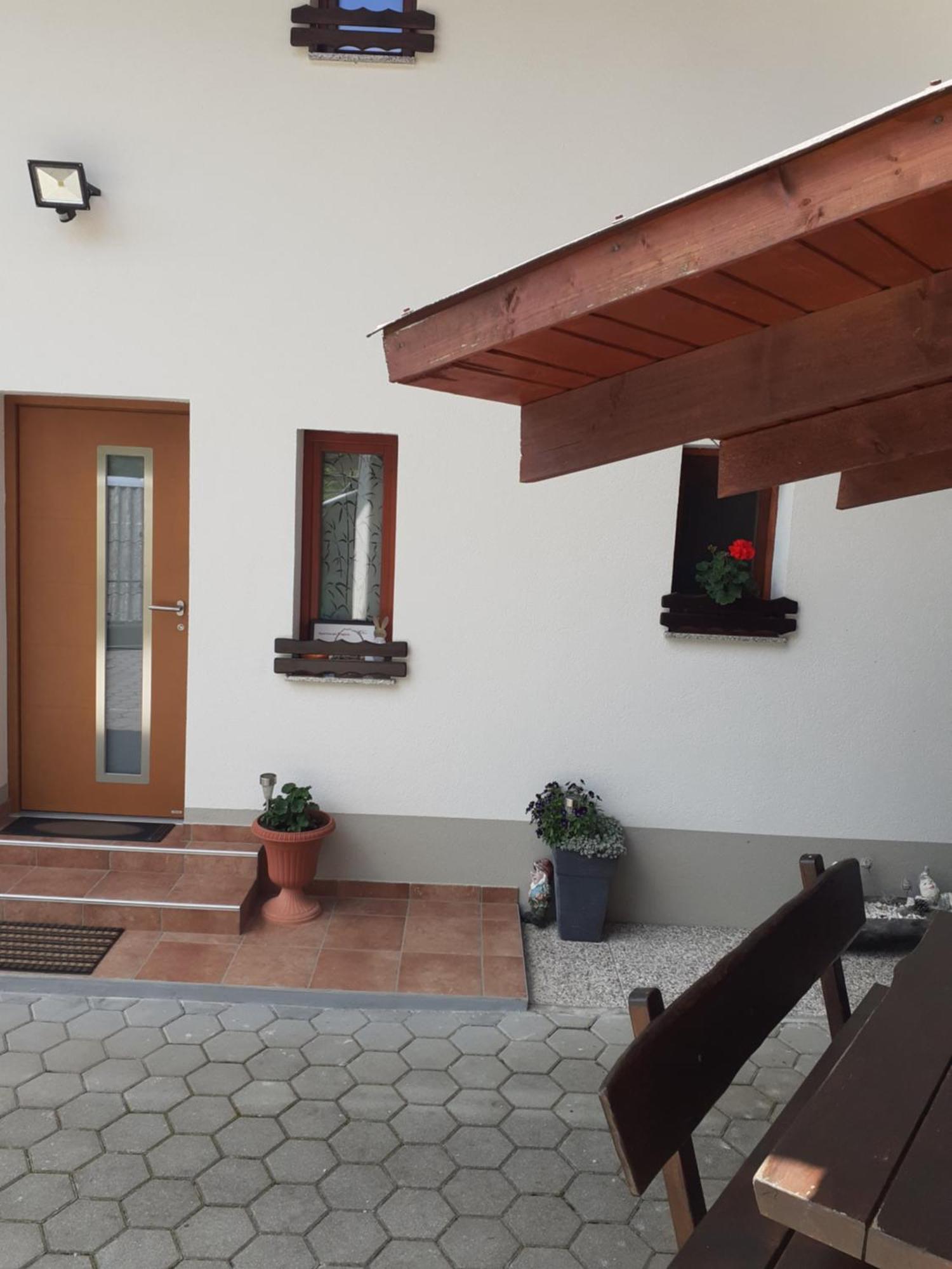 Apartma Pri Bregarju *